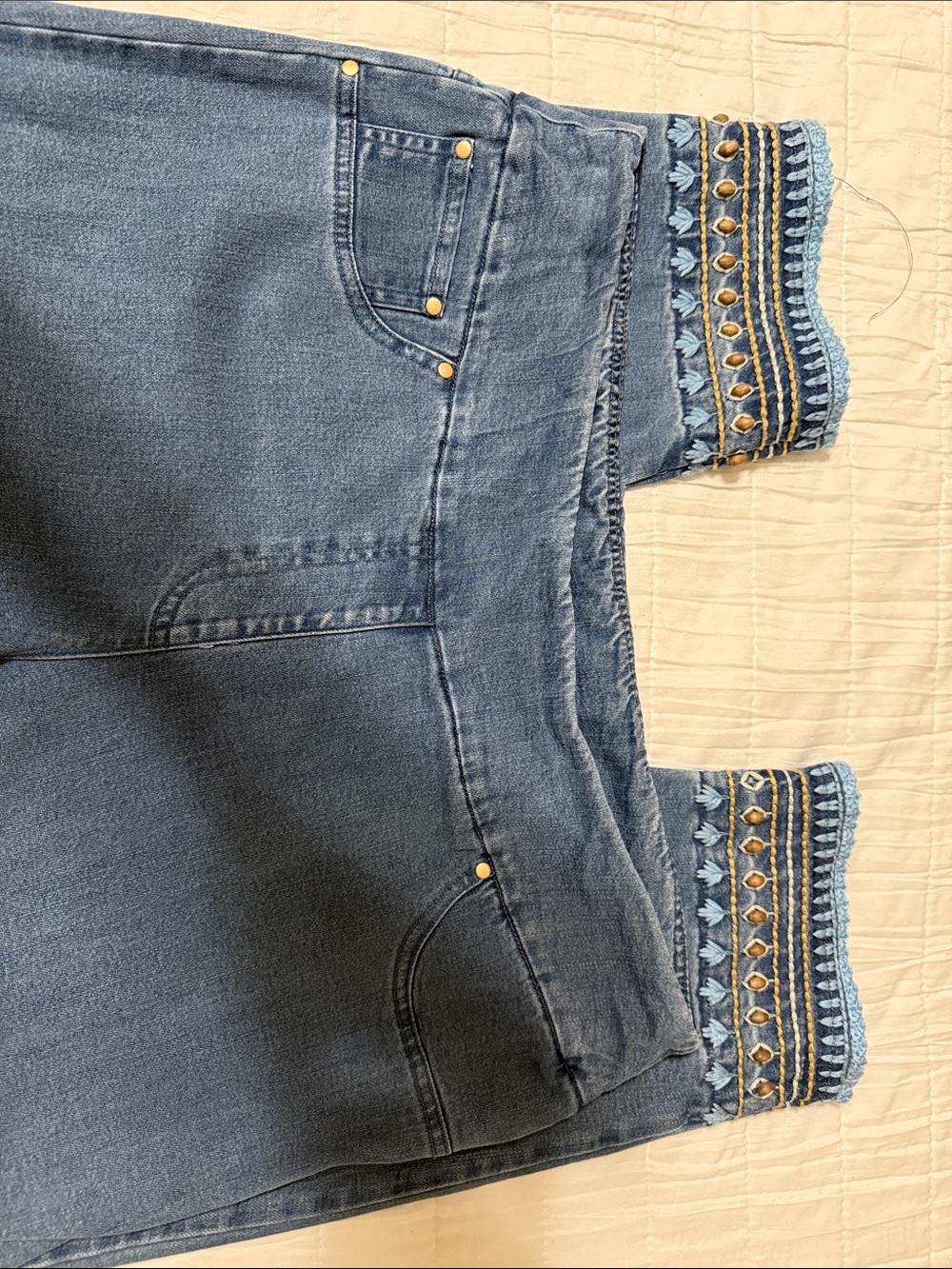 Ruby Rd. Light Wash Embroidered Hem Jeggings - Picture 4 of 6